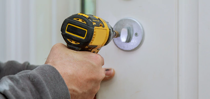 Street Locksmith For Smart Lock Repair in Irvington, NJ